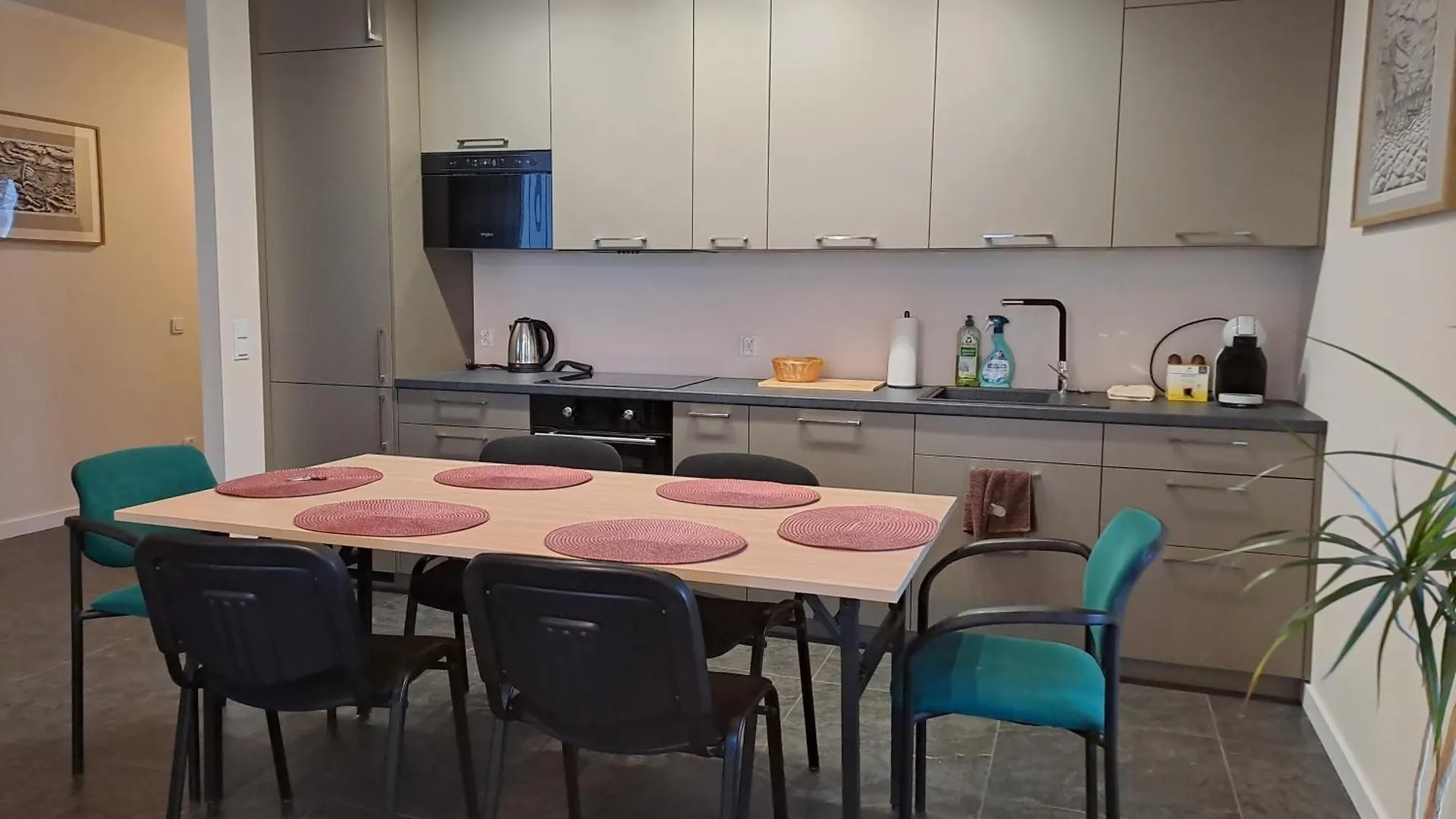 Komfortowy Apartament- 1 Salon, 3 Sypialnie, 2 Lazienki W Gdansku Poland