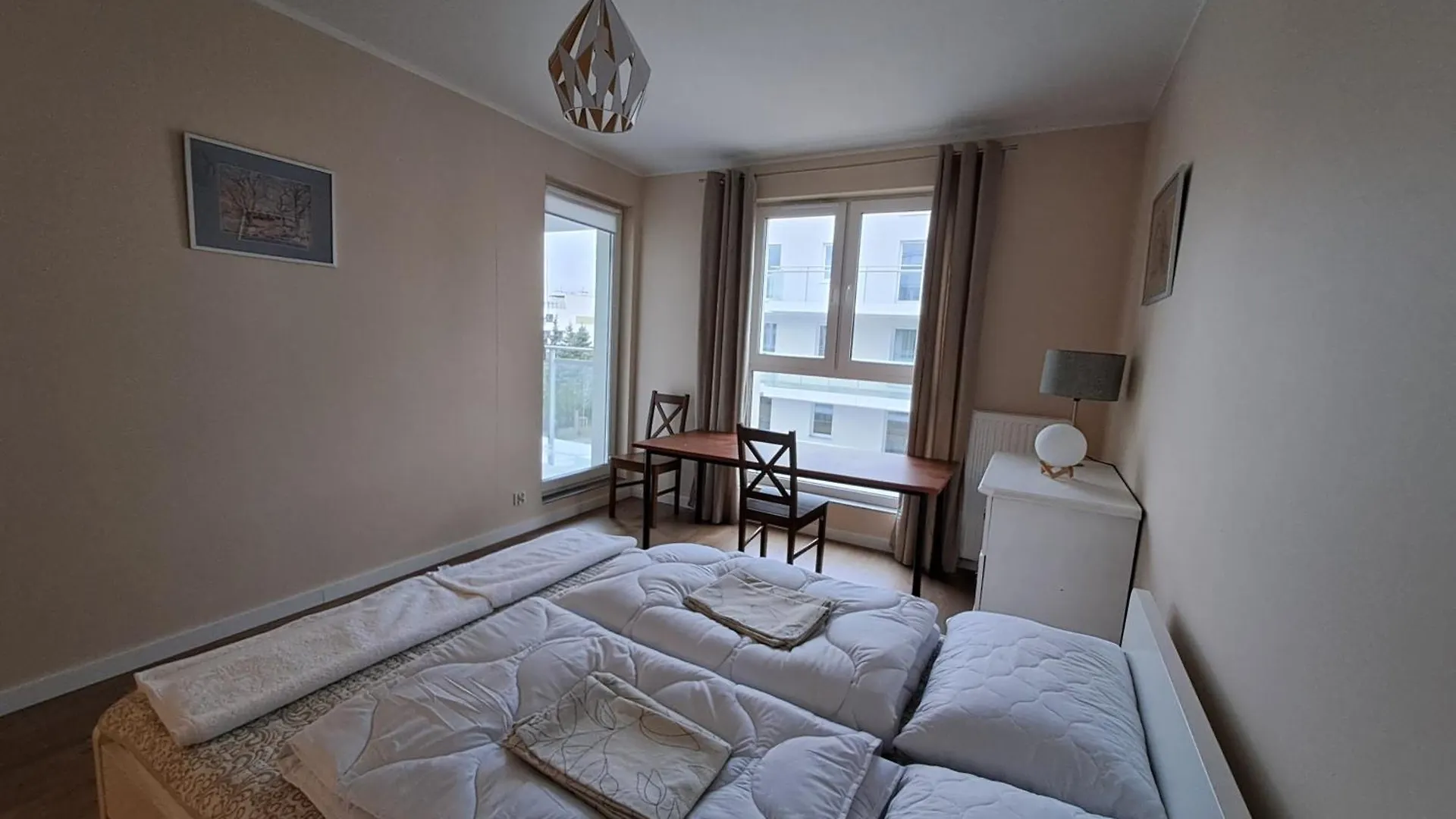 Apartment Komfortowy Apartament- 1 Salon, 3 Sypialnie, 2 Lazienki W Gdansku Poland